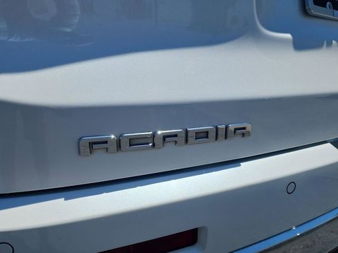 Certified 2019 GMC Acadia Denali w/ Technology Package FWD image 32