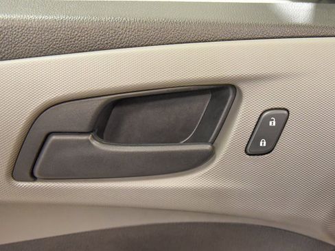 Used 2020 Chevrolet Sonic LT image 14