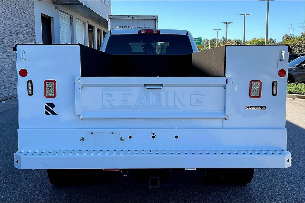 Used 2023 RAM 4500 Tradesman w/ Chrome Appearance Group RWD image 5