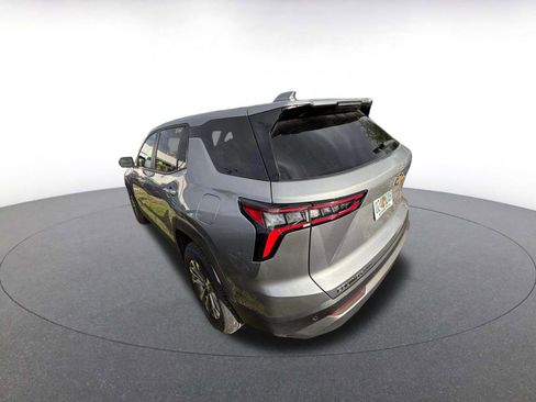 Used 2025 Chevrolet Equinox LT image 8