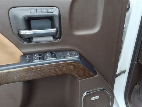 Used 2018 GMC Sierra 2500 Denali w/ Duramax Plus Package image 14