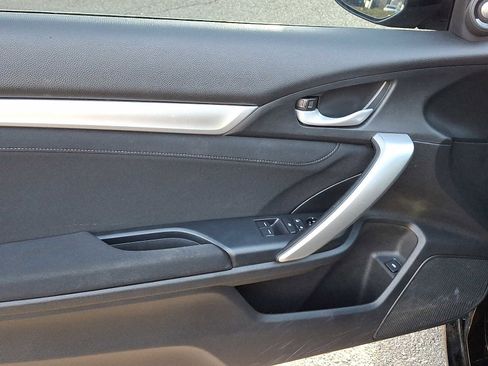 Used 2020 Honda Civic EX image 12