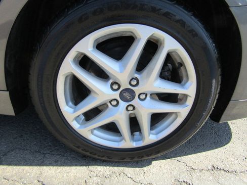 Used 2013 Ford Fusion SE FWD image 35