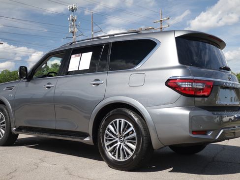 Used 2021 Nissan Armada SL w/ Captain's Chairs Package AWD/4WD image 2