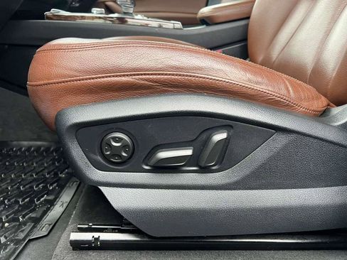 Used 2017 Audi Q7 3.0T Premium Plus w/ Premium Plus Package image 39