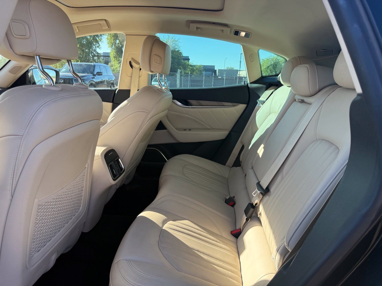 Used 2019 Maserati Levante S GranLusso AWD/4WD image 10