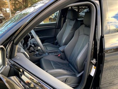 Used 2025 Audi Q3 2.0T Premium w/ Convenience Package image 7