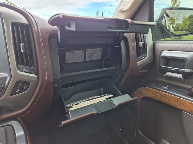 Used 2015 Chevrolet Silverado 1500 High Country AWD/4WD image 32