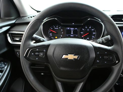 Certified 2023 Chevrolet TrailBlazer LT w/ Convenience Package FWD image 12