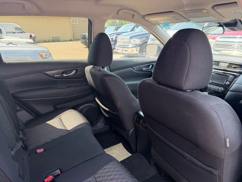 Used 2019 Nissan Rogue AWD image 10