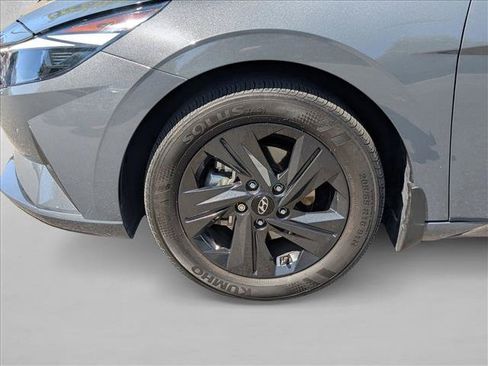 Used 2023 Hyundai Elantra Blue FWD image 21
