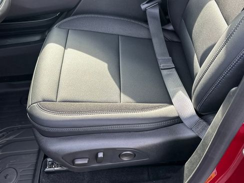 New 2026 Chevrolet Equinox EV LT image 10