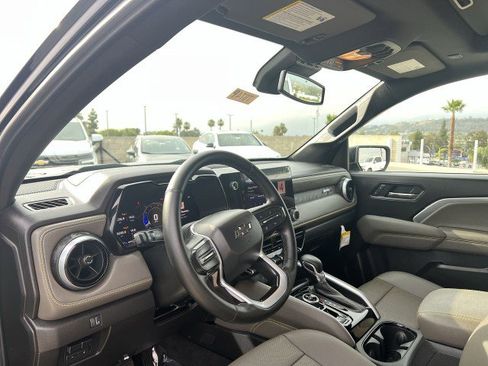 Used 2025 Chevrolet Colorado ZR2 w/ Midnight Edition image 10