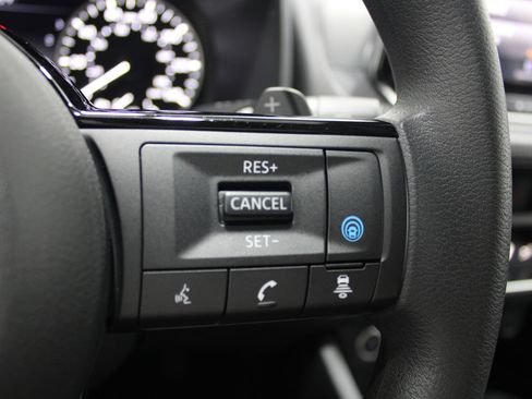 Used 2023 Nissan Rogue SV FWD image 36