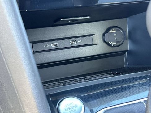 New 2026 Volkswagen Taos SE FWD image 25