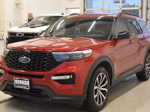 Used 2023 Ford Explorer ST-Line w/ Class IV Trailer Tow Package AWD/4WD image 9