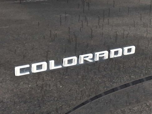 Used 2022 Chevrolet Colorado Z71 AWD/4WD image 30