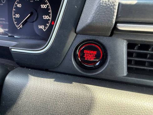Used 2023 Honda Pilot Touring image 29