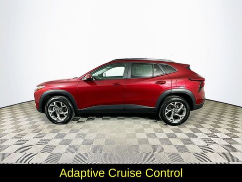 Used 2024 Chevrolet Trax LT w/ Driver Confidence Package image 6