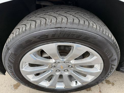 Used 2022 Chevrolet Suburban Premier image 26