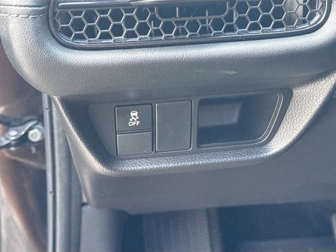 Used 2023 Honda HR-V LX image 10