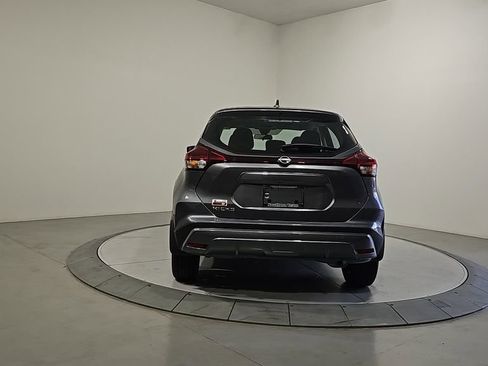 New 2025 Nissan Kicks Play S image 4