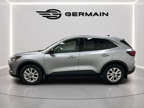 Certified 2024 Ford Escape Active w/ Cold Weather Package FWD image 4