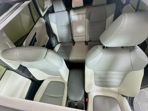Used 2019 Toyota RAV4 Limited w/ Advanced Technology Package FWD image 32