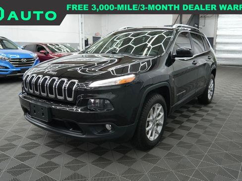 Used 2017 Jeep Cherokee Latitude w/ Safety/Convenience Group image 1