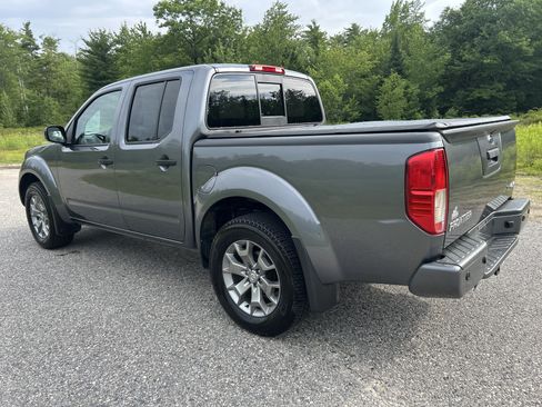 Used 2020 Nissan Frontier SV AWD/4WD image 10