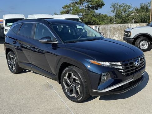 Used 2023 Hyundai Tucson SEL w/ Cargo Package AWD/4WD image 3