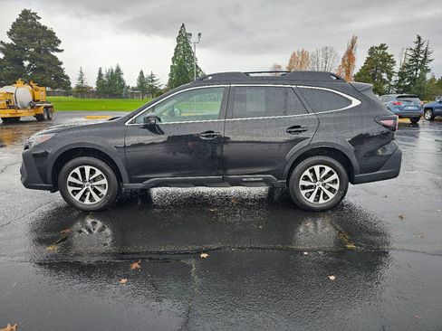 Used 2023 Subaru Outback Premium image 26