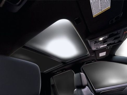 Used 2021 Chevrolet Tahoe Z71 w/ Luxury Package image 20