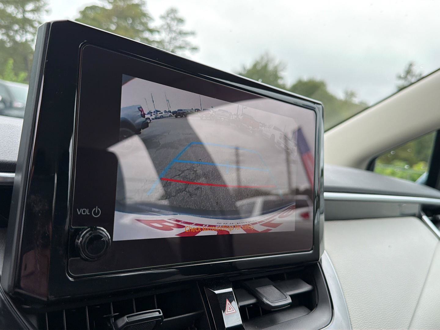 Used 2024 Toyota Corolla LE FWD image 25