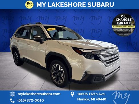 Certified 2025 Subaru Forester Premium AWD/4WD image 1