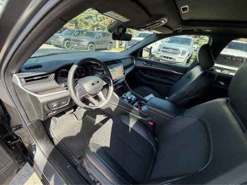 New 2026 Jeep Grand Cherokee Altitude AWD/4WD image 15