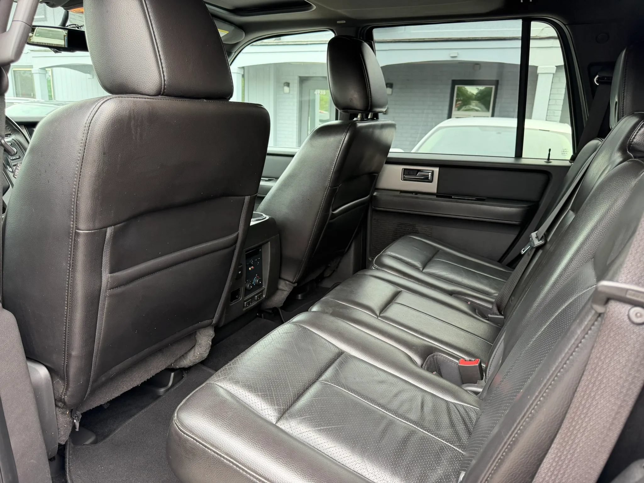 Used 2012 Ford Expedition Limited AWD/4WD image 13