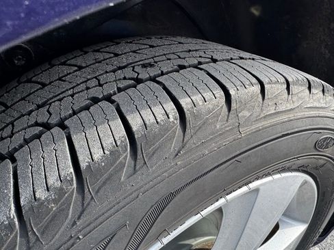 Used 2013 Hyundai Elantra GLS w/ Preferred Pkg image 35