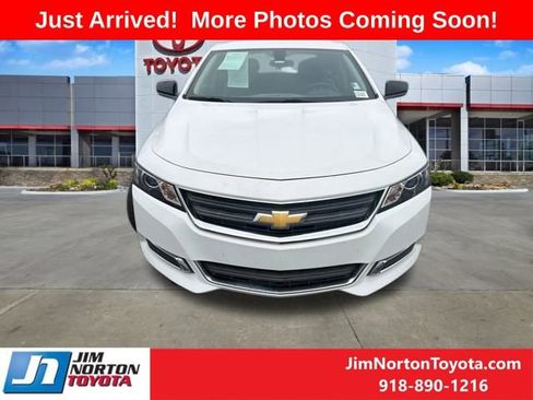 Used 2018 Chevrolet Impala LS image 2