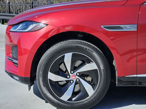 Used 2022 Jaguar F-PACE S image 12