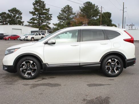 Used 2018 Honda CR-V Touring image 5