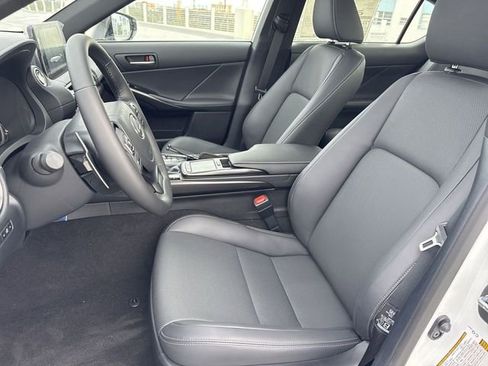 Used 2025 Lexus IS 350 F Sport image 11
