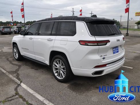 Used 2023 Jeep Grand Cherokee L Summit w/ Advanced Protech Group IV AWD/4WD image 3