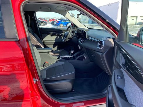 Used 2026 Chevrolet TrailBlazer LT w/ LT Cold Weather Package image 12