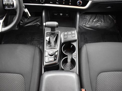 Used 2023 Kia Sportage LX AWD/4WD image 18