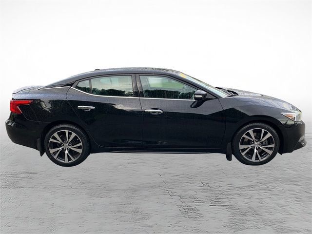 Used 2016 Nissan Maxima Platinum w/ Interior Lighting Package FWD image 2