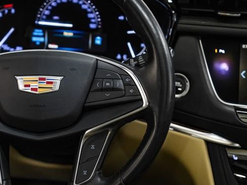 Used 2019 Cadillac XT5 Luxury FWD image 17