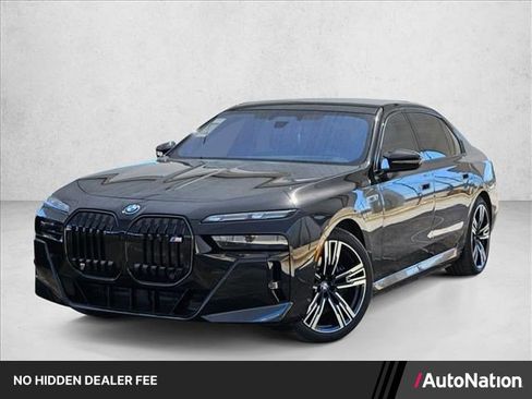 New 2026 BMW i7 M70 w/ Executive Package AWD/4WD image 1