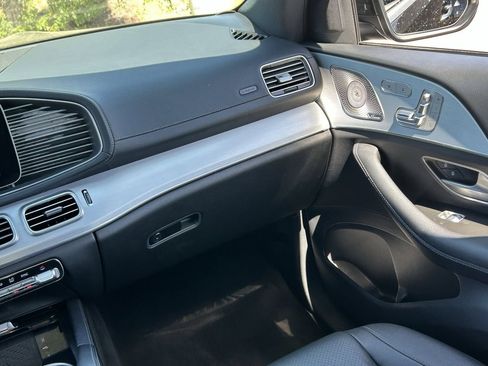Used 2024 Mercedes-Benz GLS 450 4MATIC image 20