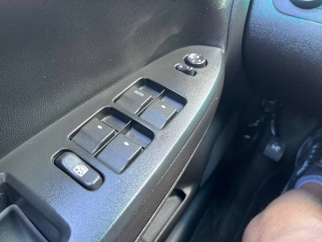 Used 2012 Chevrolet Impala LT FWD image 13